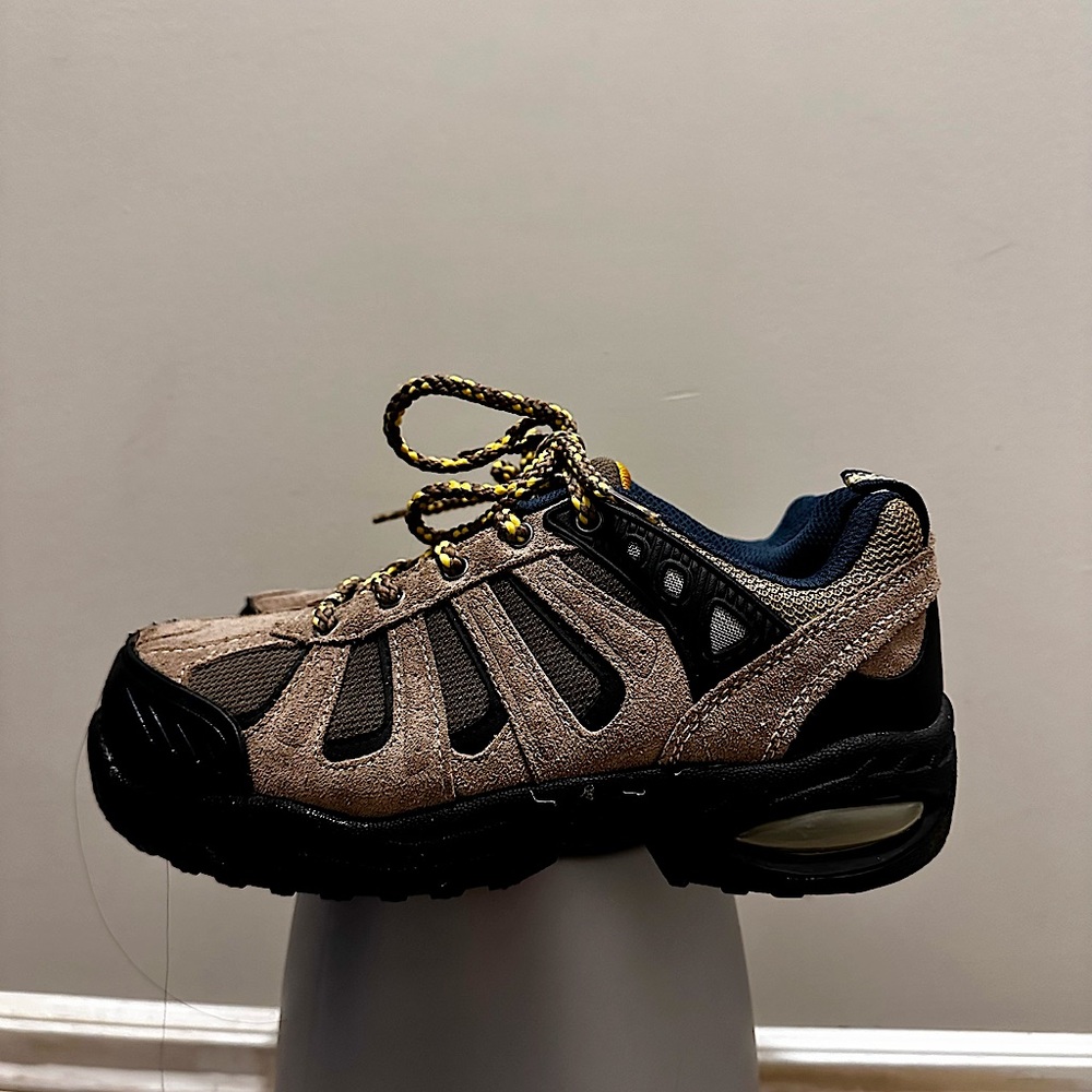 Steel Toe Workload Shoes (Size 7 US, Men)